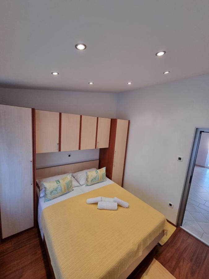Apartments Vukic Crikvenica Exterior foto